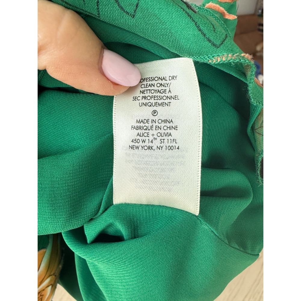 Alice & Olivia Vanessa Green Floral Silk Cami Size M Tiered Ruffle Top ASO TV - Picture 7 of 9